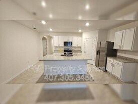 2869 Sunridge Lp in St. Cloud, FL - Building Photo