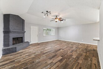 2622 Strait Ln in Houston, TX - Building Photo - Building Photo