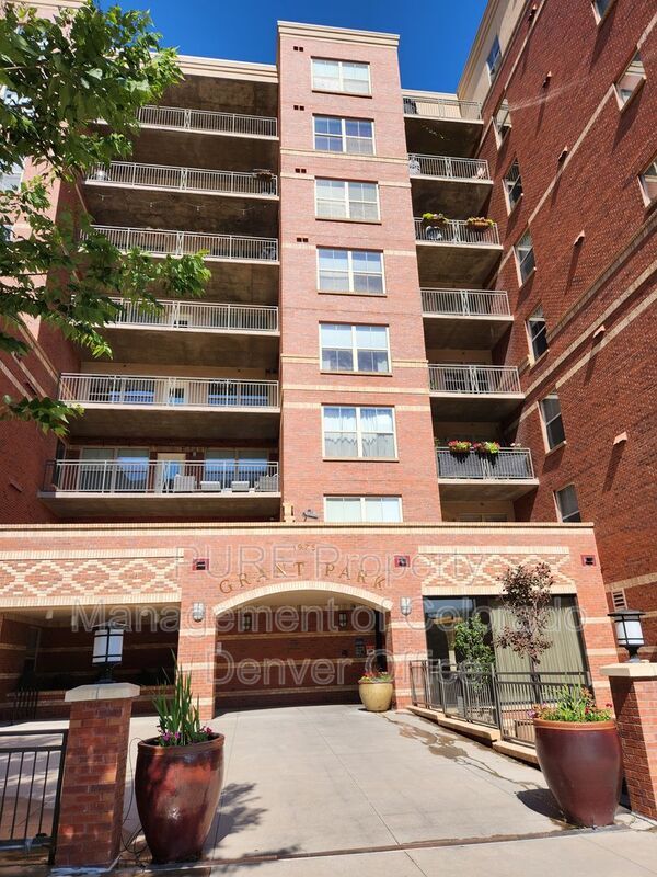 property at 1975 N Grant St