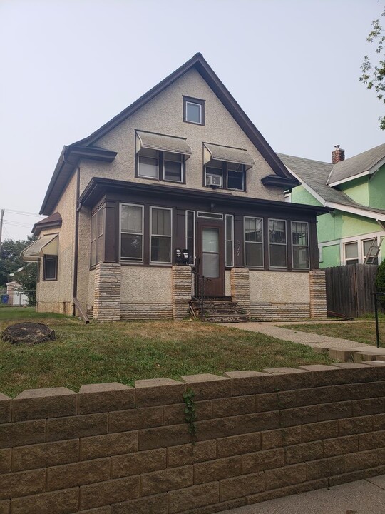 977 Fremont Ave E in St. Paul, MN - Building Photo