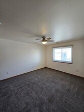 566 Athletic Way in Sun Prairie, WI - Foto de edificio - Building Photo