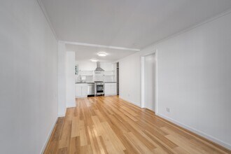 22 Montezuma St, Unit 22A in San Francisco, CA - Foto de edificio - Building Photo