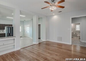 2014 W Houston St in San Antonio, TX - Building Photo - Building Photo