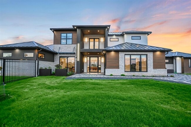 property at 1806 Lauren Dr