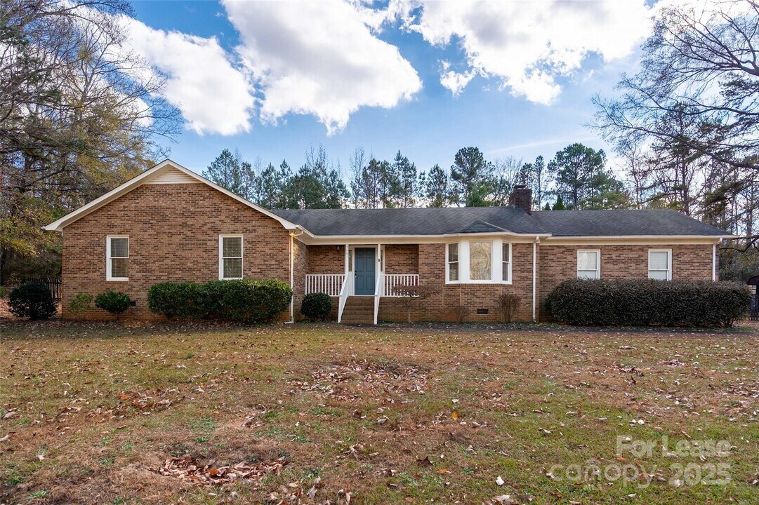 4601 Linda Kay Dr in Waxhaw, NC - Building Photo