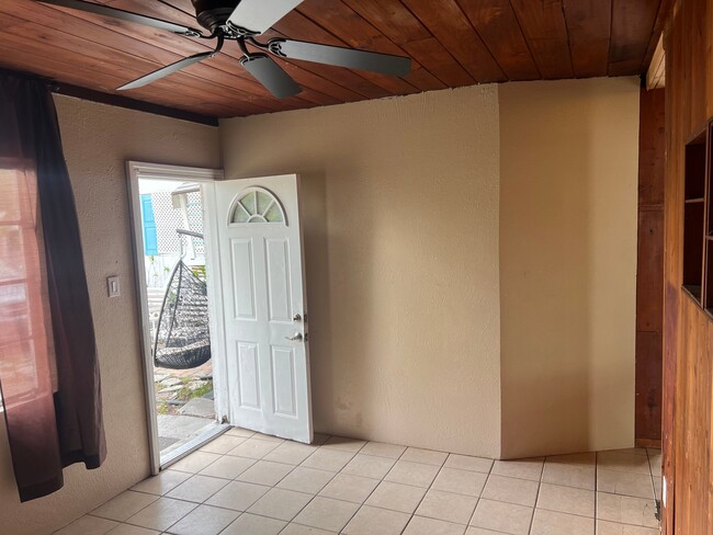 1806 36th Ave W, Unit House in Bradenton, FL - Building Photo - Building Photo