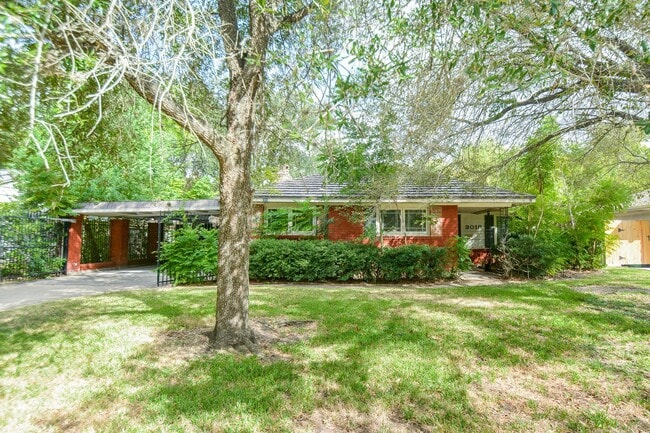 property at 3018 Conway St