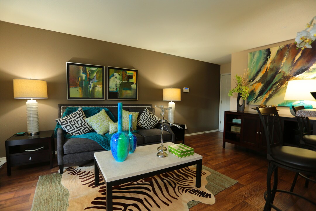 Woodtrail Apartment Homes Photo