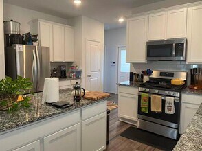 141 Mammoth Dr in Niederwald, TX - Building Photo - Building Photo