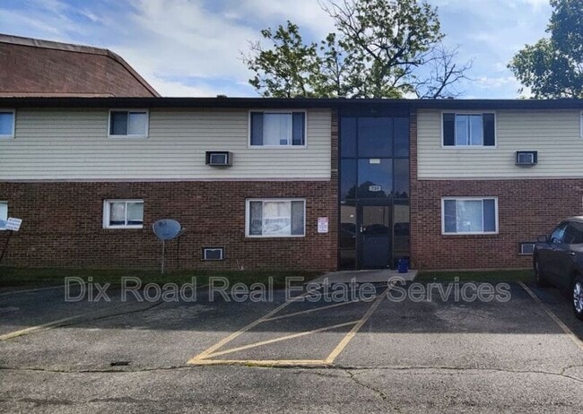 property at 739 Trumbull St