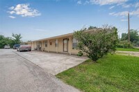 8430 Round Rock Dr in Houston, TX - Building Photo - Building Photo