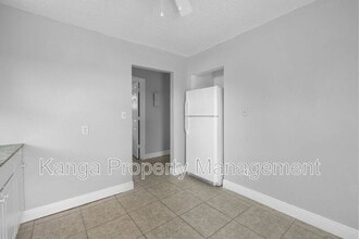 3721 Henry Ave in West Palm Beach, FL - Building Photo - Building Photo