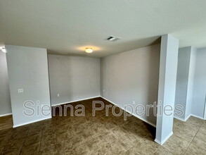 5816 Knoll Pines Pass in Austin, TX - Foto de edificio - Building Photo