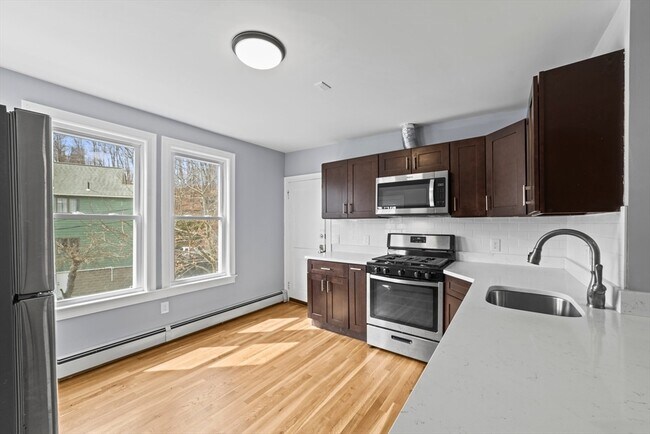 516 Washington St in Boston, MA - Building Photo - Building Photo