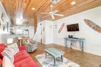 2120 Eleventh St in Port Aransas, TX - Building Photo - Building Photo