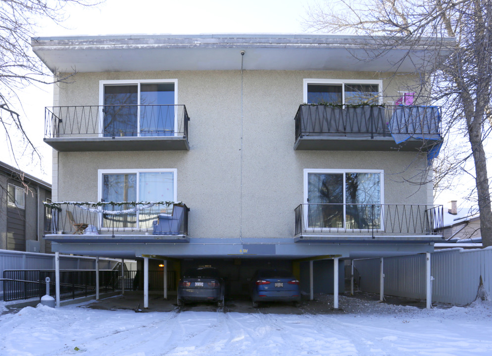 234 4th Ave NE in Calgary, AB - Building Photo