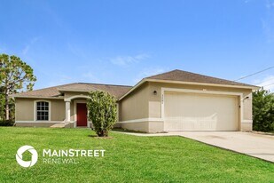 3709 15th St W in Lehigh Acres, FL - Building Photo