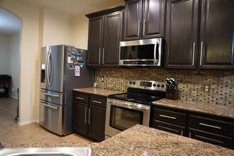 336 Sabal Loop in Laredo, TX - Building Photo - Building Photo