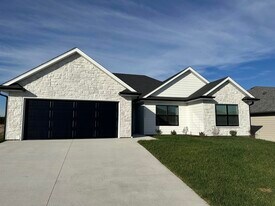 5317 Makana Ln in Columbia, MO - Building Photo