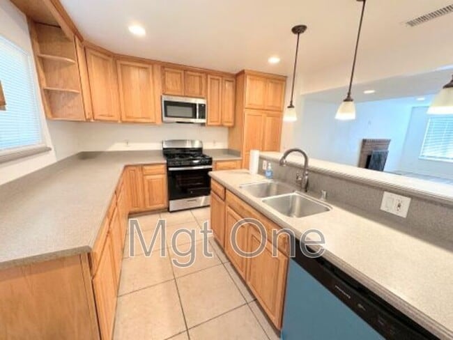 property at 13552 Poppy Pl