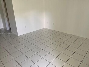 101 NW 204th St in Miami Gardens, FL - Building Photo - Building Photo