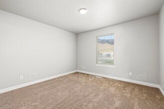 4016 S Sunrise Dr in Saratoga Springs, UT - Building Photo - Building Photo