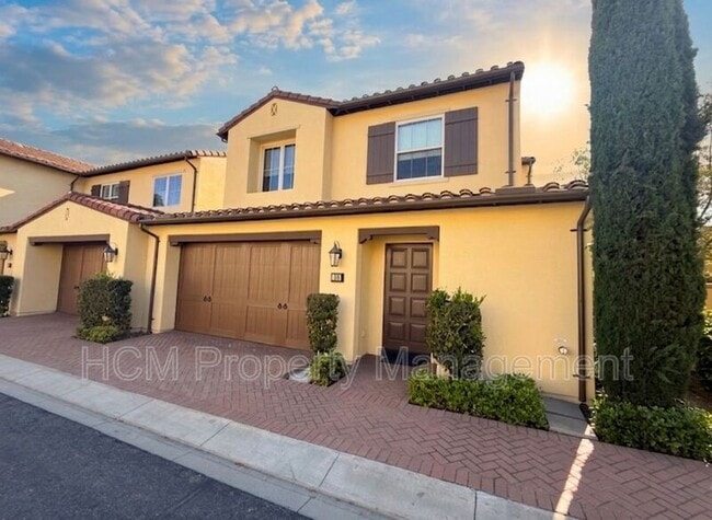 105 Gemstone in Irvine, CA - Building Photo - Building Photo