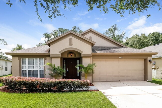 property at 5920 Count Turf Ln