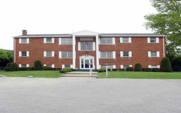 Jadaro Court Apartments in Cincinnati, OH - Building Photo