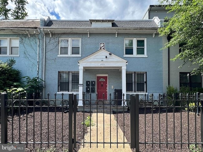 property at 1652 West Virginia Ave NE