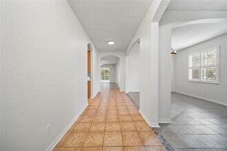 18214 Stillwell Ln in Tampa, FL - Building Photo - Building Photo