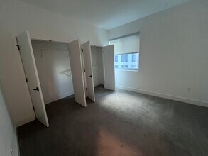 175 NW 31st St, Unit C2 in Miami, FL - Building Photo - Building Photo