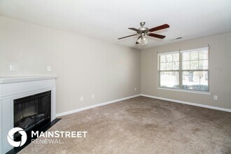 3034 Broadleaf Trail Rd in Fairburn, GA - Foto de edificio - Building Photo