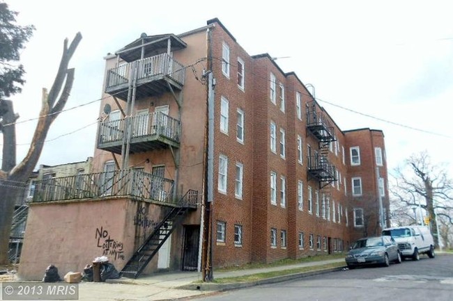 2201 Liberty Heights Ave in Baltimore, MD - Building Photo - Building Photo