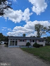 8608 Linton Hall Rd in Linton Hall, VA - Building Photo - Building Photo