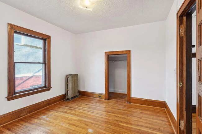 104 W 27th St, Unit 1 in Minneapolis, MN - Building Photo - Building Photo