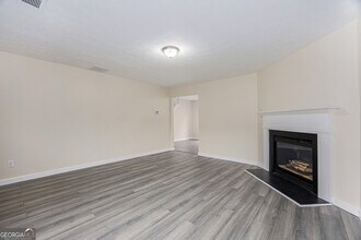 429 Village Bluff Dr in Lawrenceville, GA - Building Photo - Building Photo