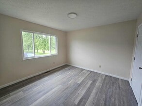 3932 Summit St in Ravenna, OH - Building Photo - Building Photo