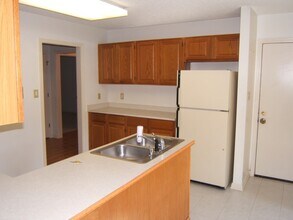 906 Nassau Ct in New Bern, NC - Building Photo - Building Photo