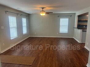 125 New Market Village Pkwy in Henrico, VA - Building Photo - Building Photo