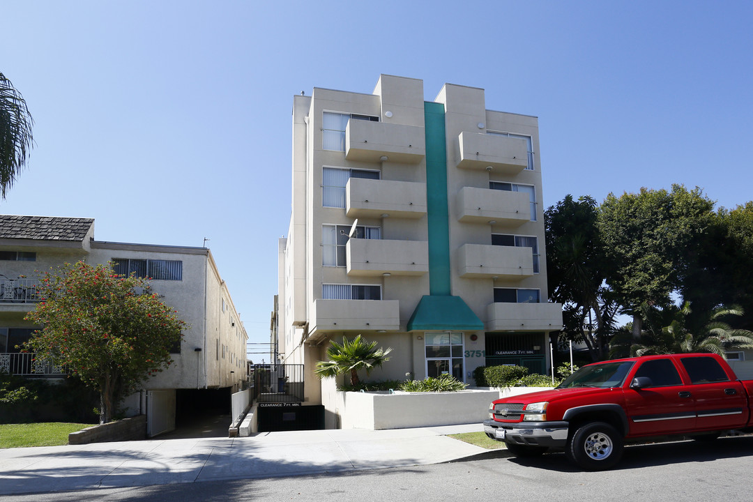 3751 Jasmine Ave in Los Angeles, CA - Foto de edificio