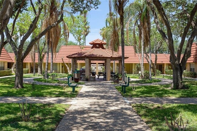 12 Yuma Ave in McAllen, TX - Building Photo - Building Photo