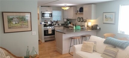 6 South St in Pittsford, NY - Building Photo - Building Photo
