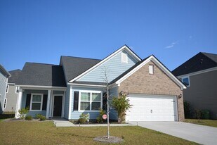 205 McQueen Dr in Pooler, GA - Building Photo