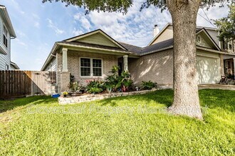 4112 Cherry Tree Dr in Schertz, TX - Building Photo - Building Photo