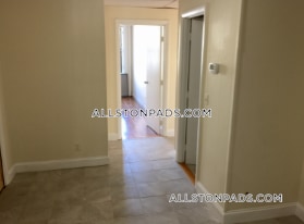 1137 Commonwealth Ave, Unit 5 in Boston, MA - Building Photo - Building Photo