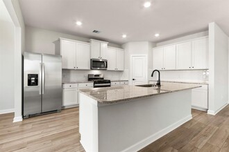 3202 Bolt Rope Dr in Santa Fe, TX - Building Photo - Building Photo
