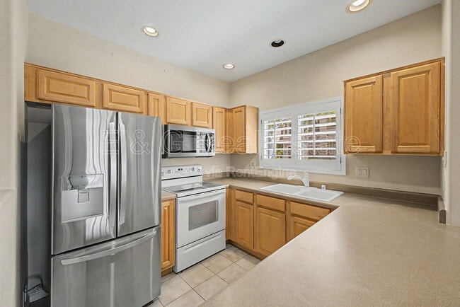 property at 14000 N 94th St