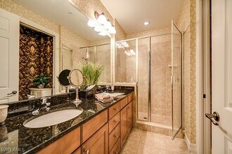 8091 Bibiana Way in Ft. Myers, FL - Foto de edificio - Building Photo