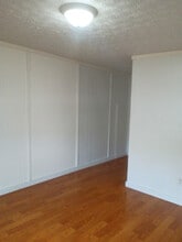 712 Old Roane St in Harriman, TN - Building Photo - Building Photo
